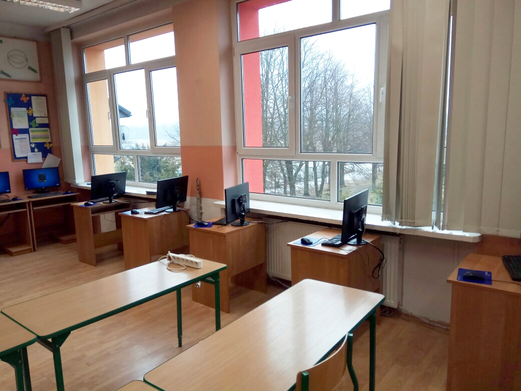 Primary-School-in-Wolka-Radzyminska-in-Poland5
