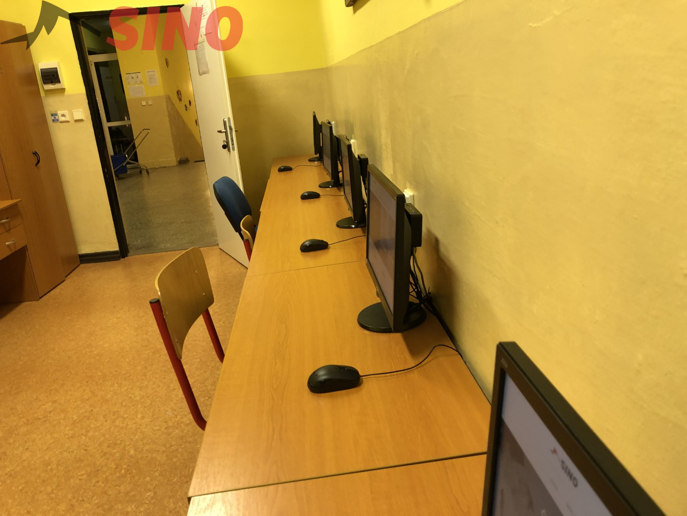 elementary-school-klokocov-002